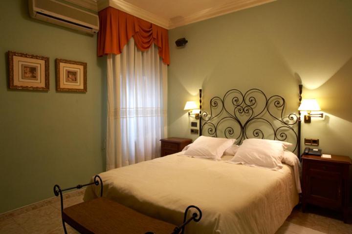 Hotel Juanito La Roda Zimmer foto