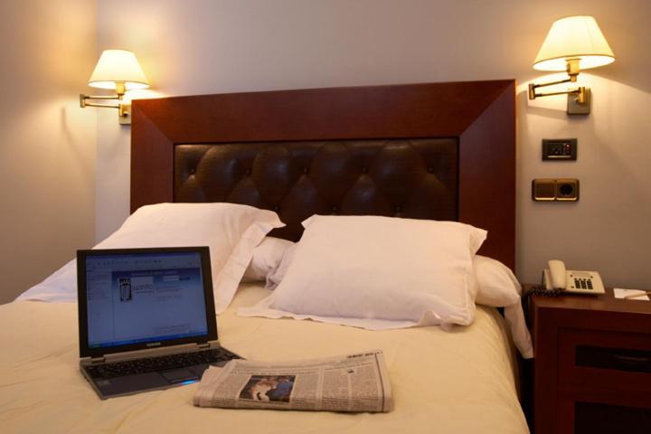 Hotel Juanito La Roda Zimmer foto